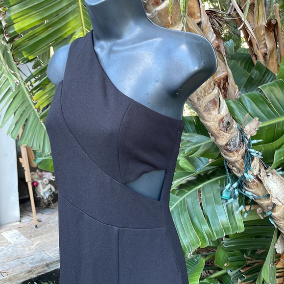 Lulus single shoulder, cut out maxi dress with a front slit - Picture 5 of 11